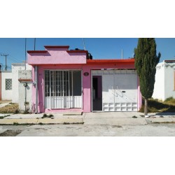 "Se Vende Casa con Local en Fracc. Xochihuacan, Hidalgo"